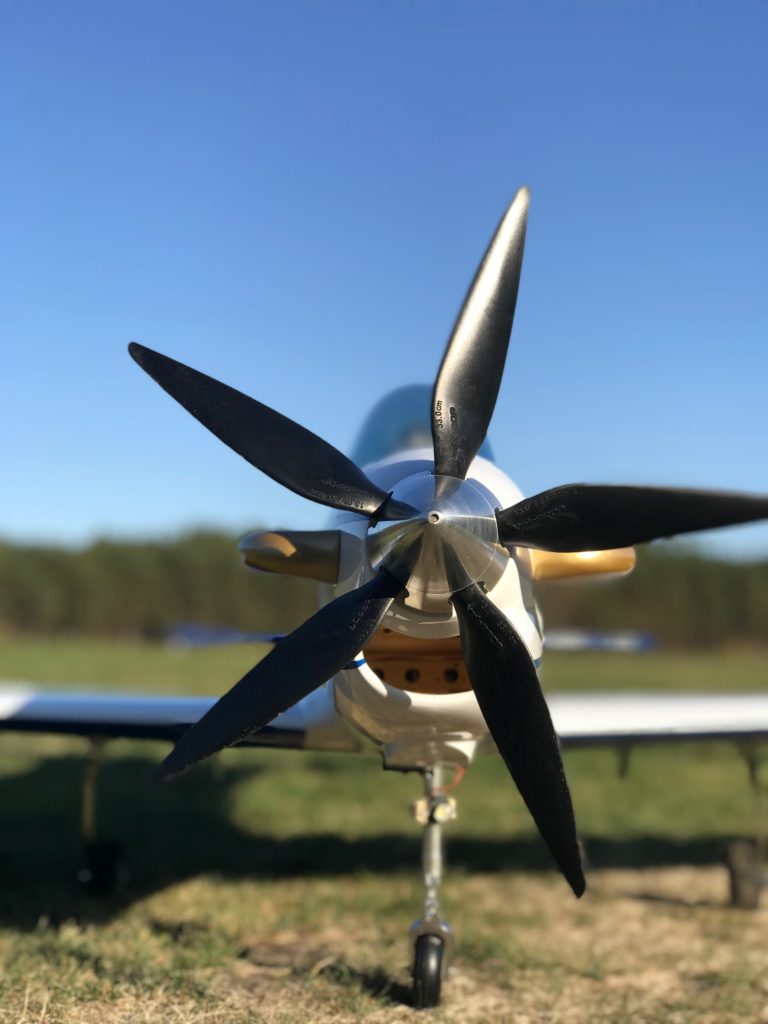 RC Modellflugzeug PC21 mit Vario Propeller